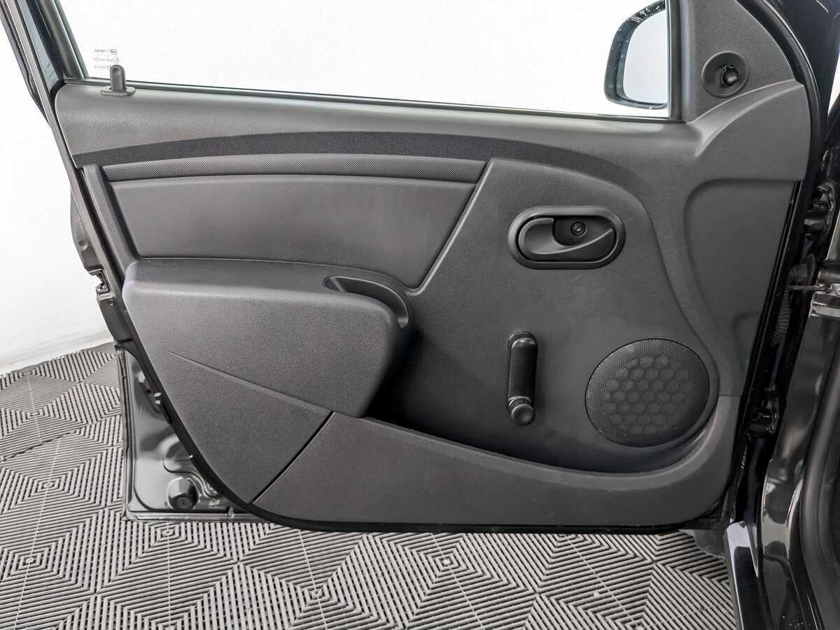 Lada (ВАЗ) Largus с пробегом — 2019 год. Фото: #14