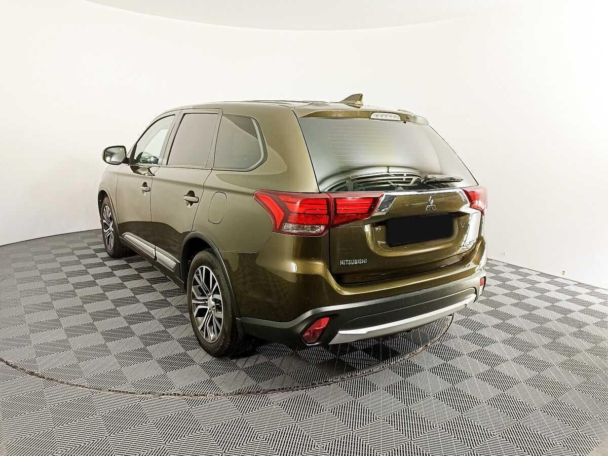 Mitsubishi Outlander с пробегом — 2018 год. Фото: #5