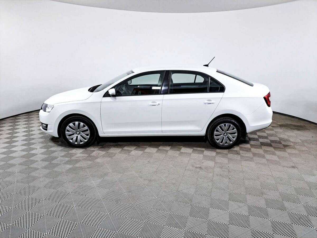 Skoda Rapid с пробегом — 2018 год. Фото: #6