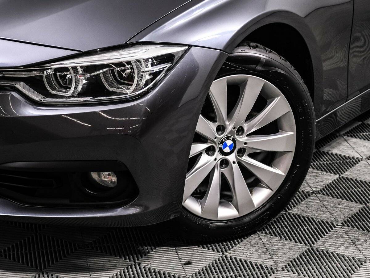 BMW 3 серии с пробегом — 2017 год. Фото: #13