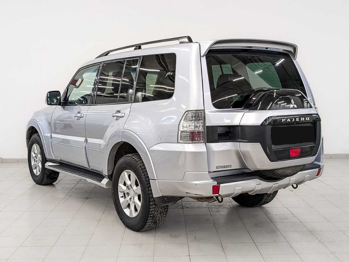 Mitsubishi Pajero с пробегом — 2014 год. Фото: #6