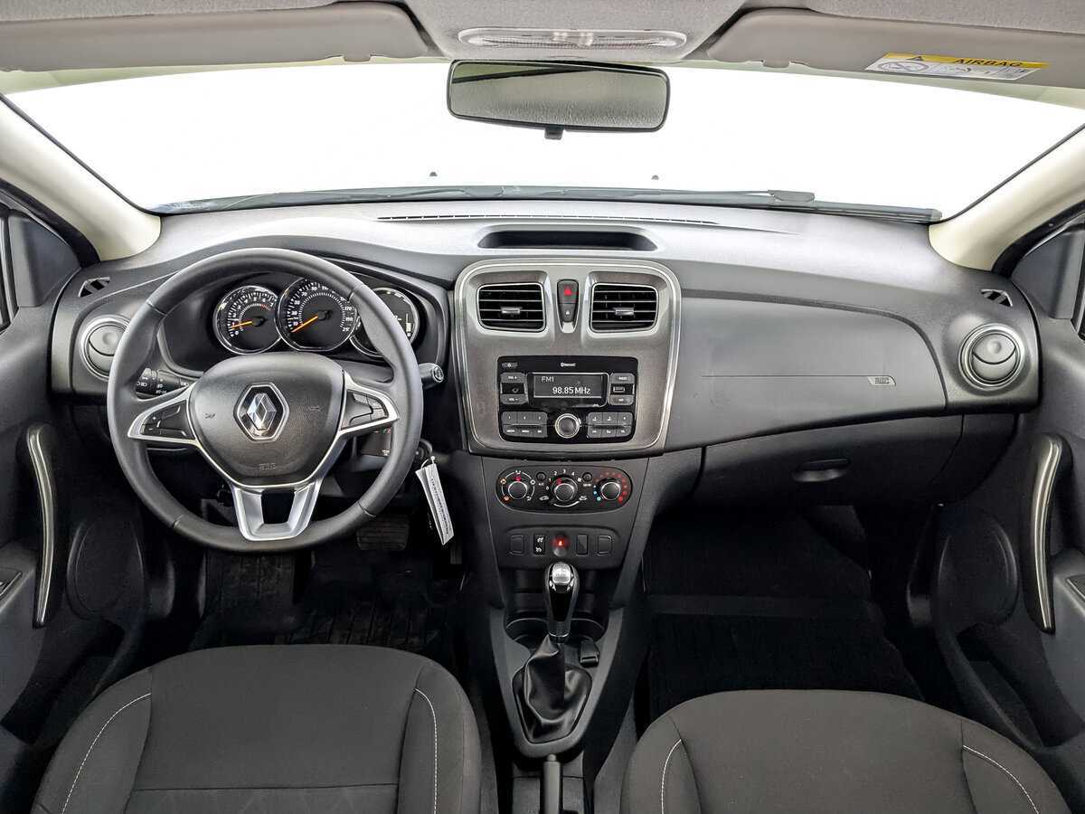 Renault Sandero с пробегом — 2018 год. Фото: #13