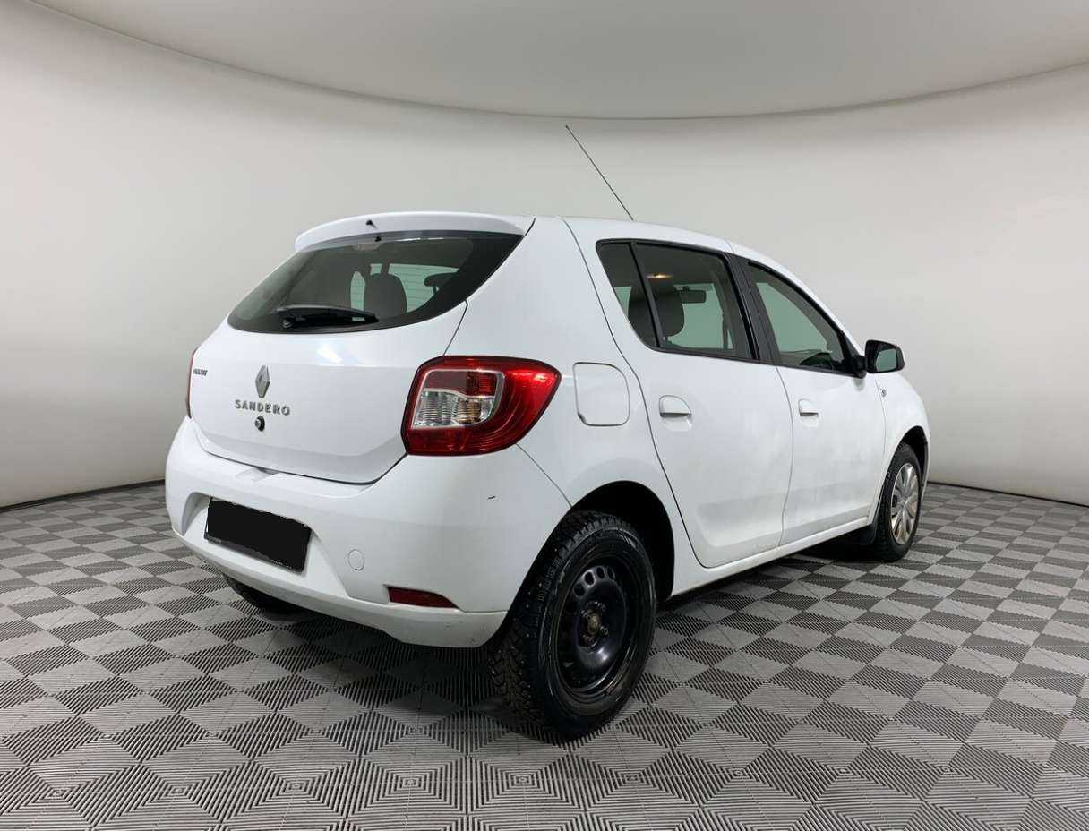 Renault Sandero с пробегом — 2017 год. Фото: #4