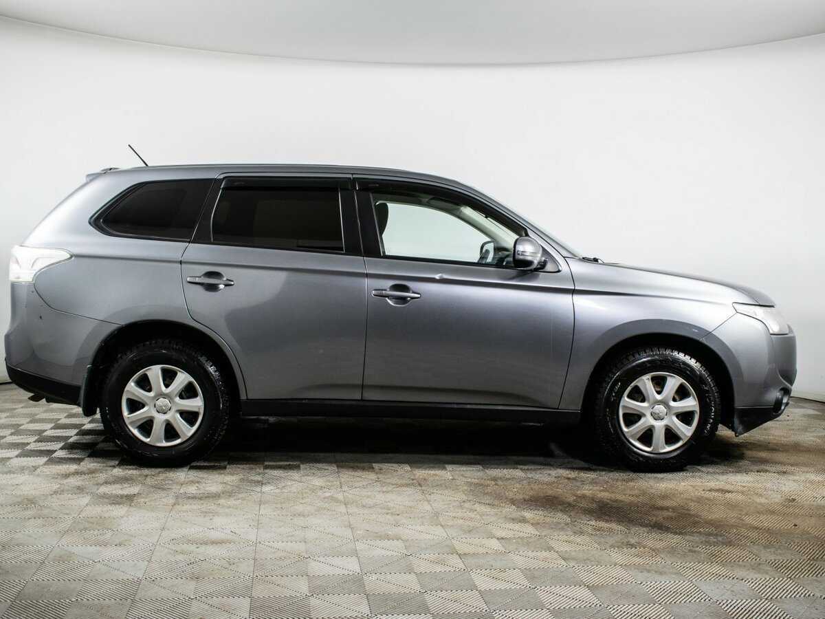Mitsubishi Outlander с пробегом — 2012 год. Фото: #3