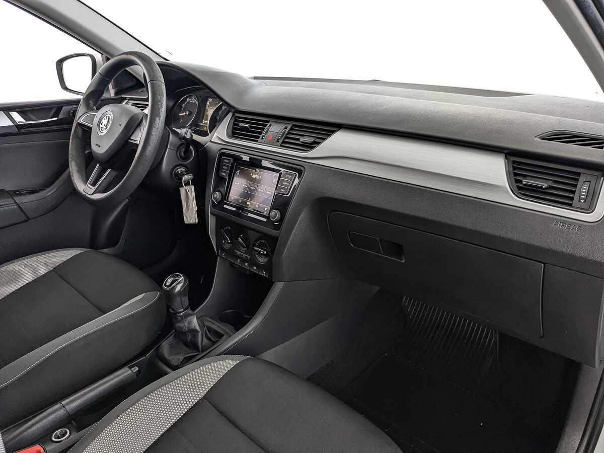 Skoda Rapid с пробегом — 2019 год. Фото: #8