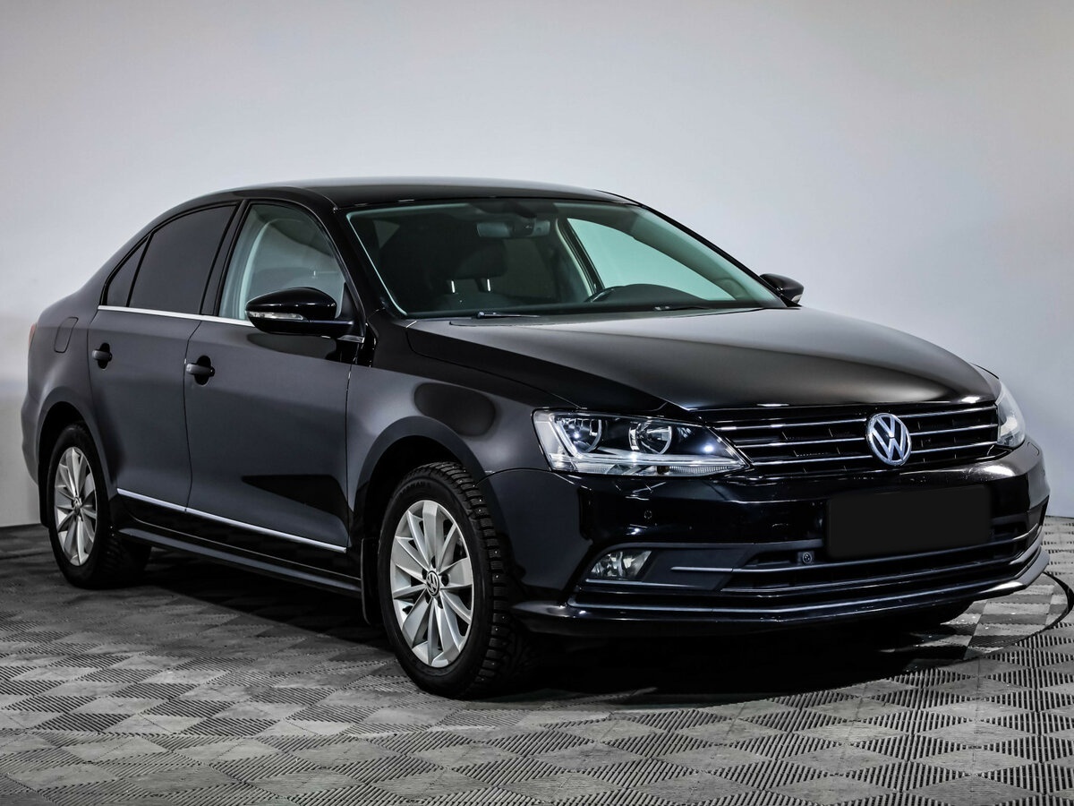 Volkswagen Jetta с пробегом — 2017 год. Фото: #2