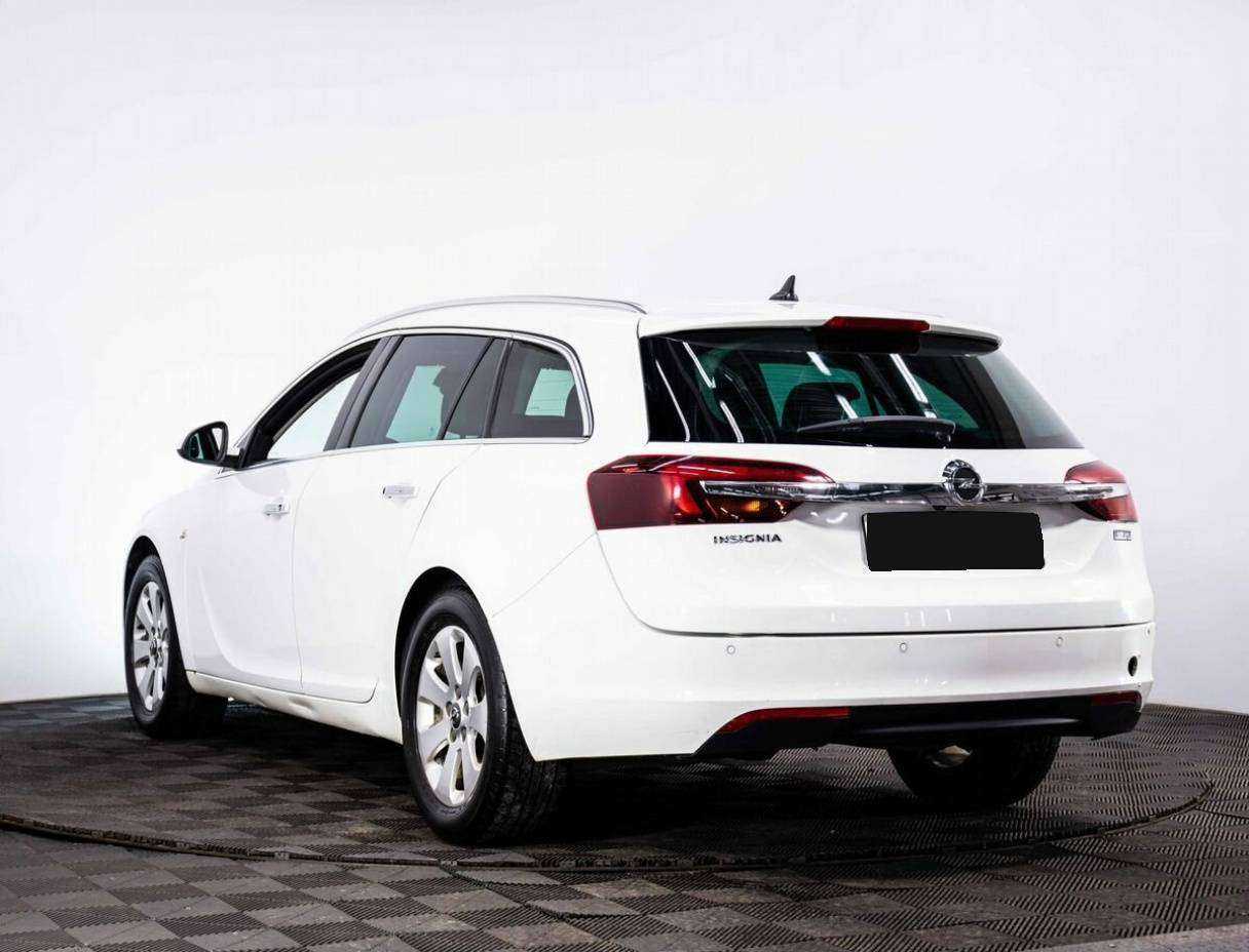 Opel Insignia с пробегом — 2013 год. Фото: #3