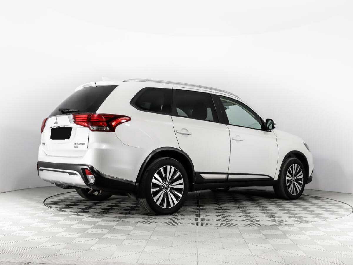 Mitsubishi Outlander с пробегом — 2020 год. Фото: #4