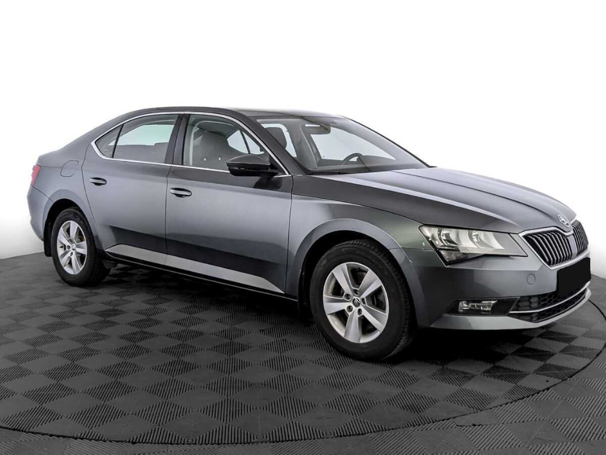 Skoda Superb с пробегом — 2018 год. Фото: #2