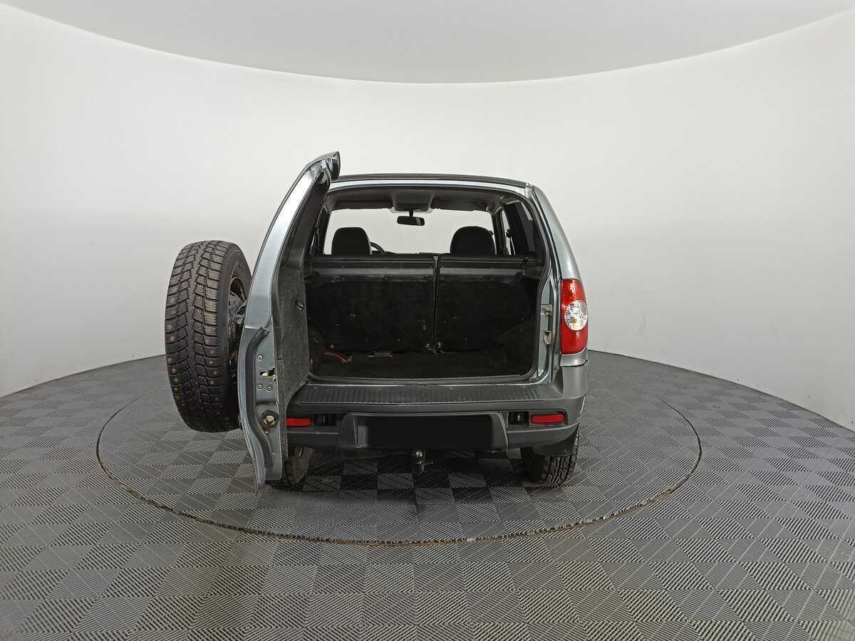 Chevrolet Niva с пробегом — 2014 год. Фото: #9