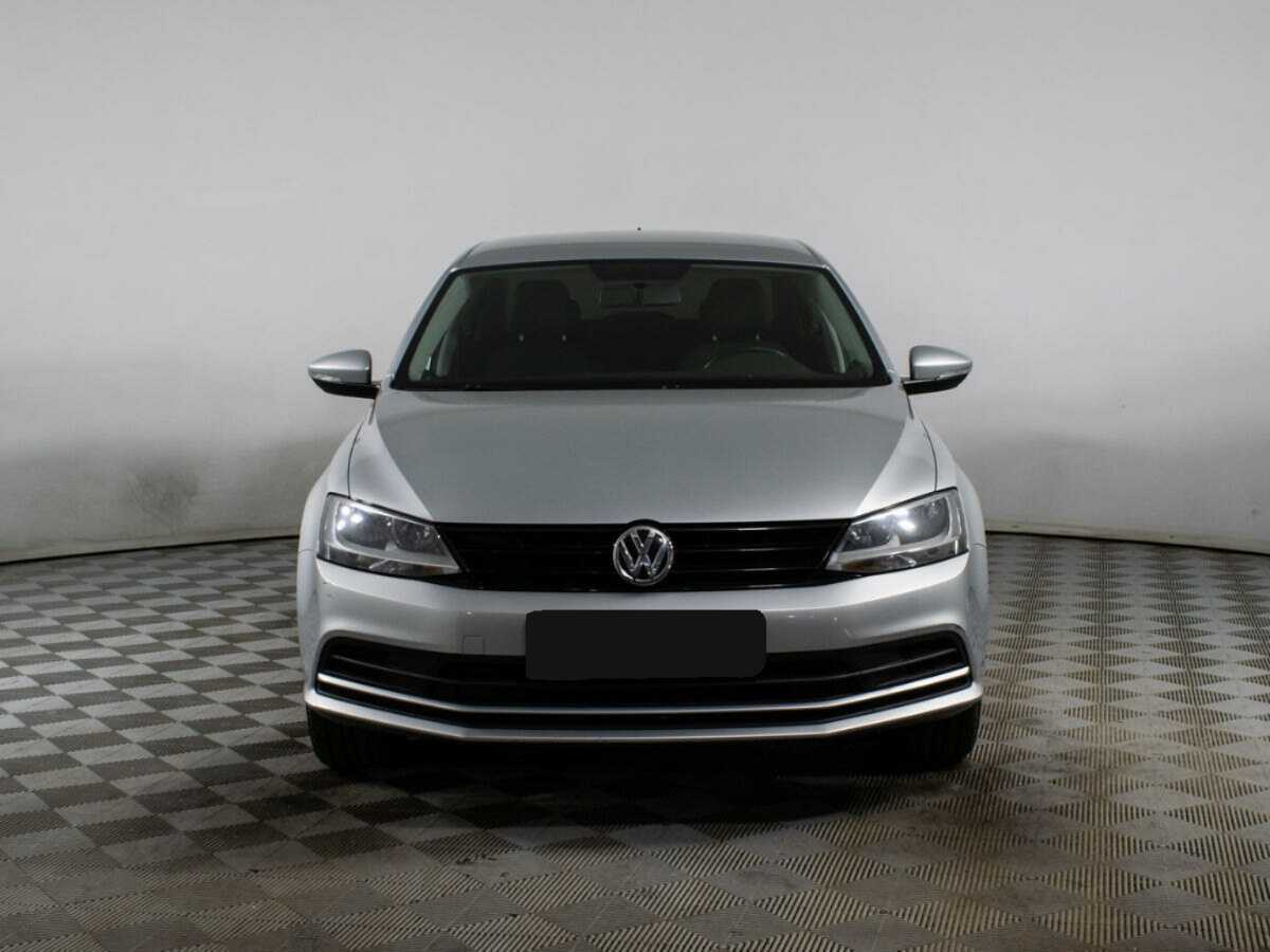 Volkswagen Jetta с пробегом — 2018 год. Фото: #1