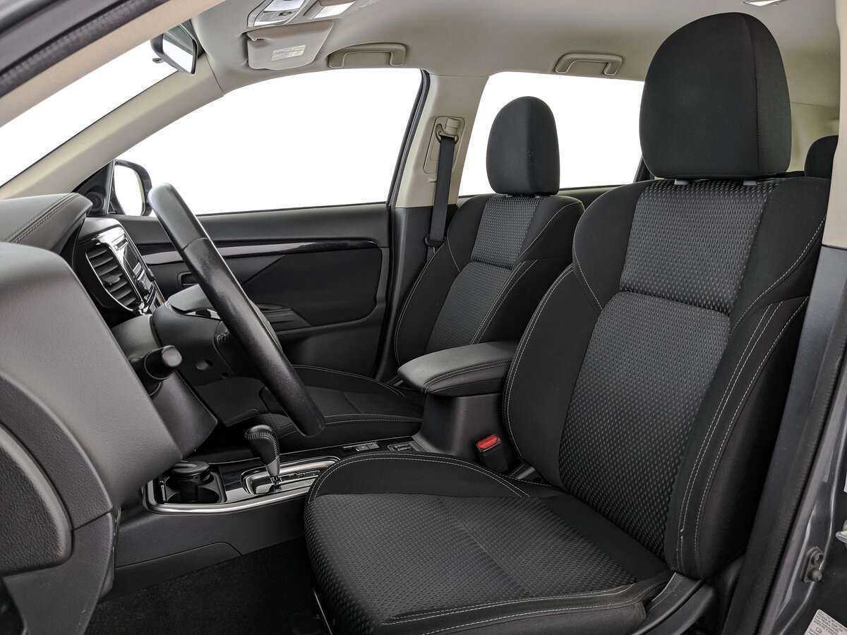 Mitsubishi Outlander с пробегом — 2019 год. Фото: #15