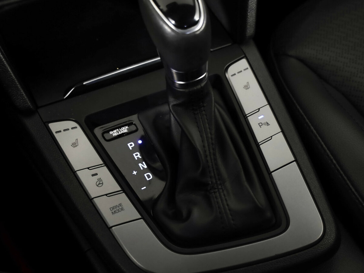 Hyundai Elantra с пробегом — 2016 год. Фото: #11