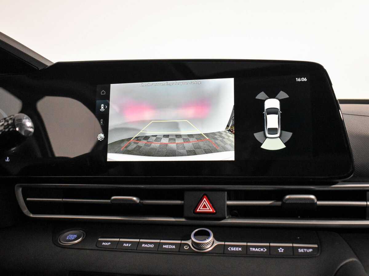 Hyundai Elantra с пробегом — 2023 год. Фото: #19