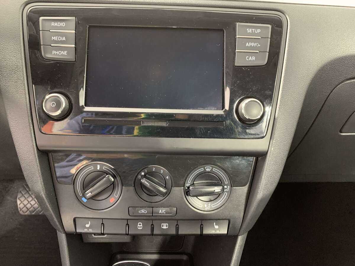 Skoda Rapid с пробегом — 2019 год. Фото: #10