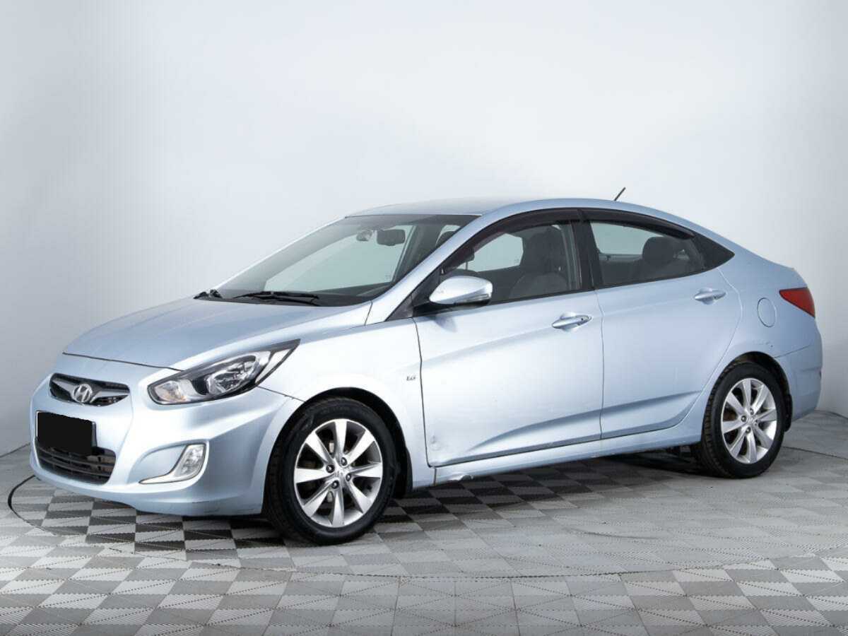 Hyundai Solaris с пробегом — 2012 год. Фото: #0