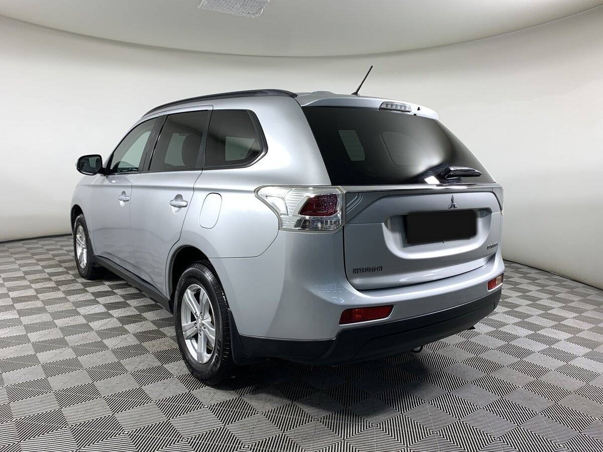 Mitsubishi Outlander с пробегом — 2013 год. Фото: #6