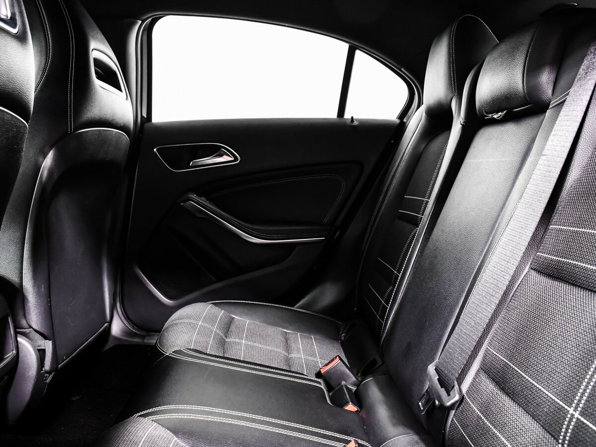 Mercedes-Benz A-Класс с пробегом — 2014 год. Фото: #10