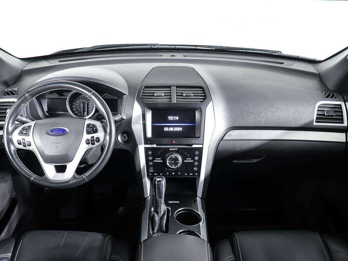 Ford Explorer с пробегом — 2013 год. Фото: #11