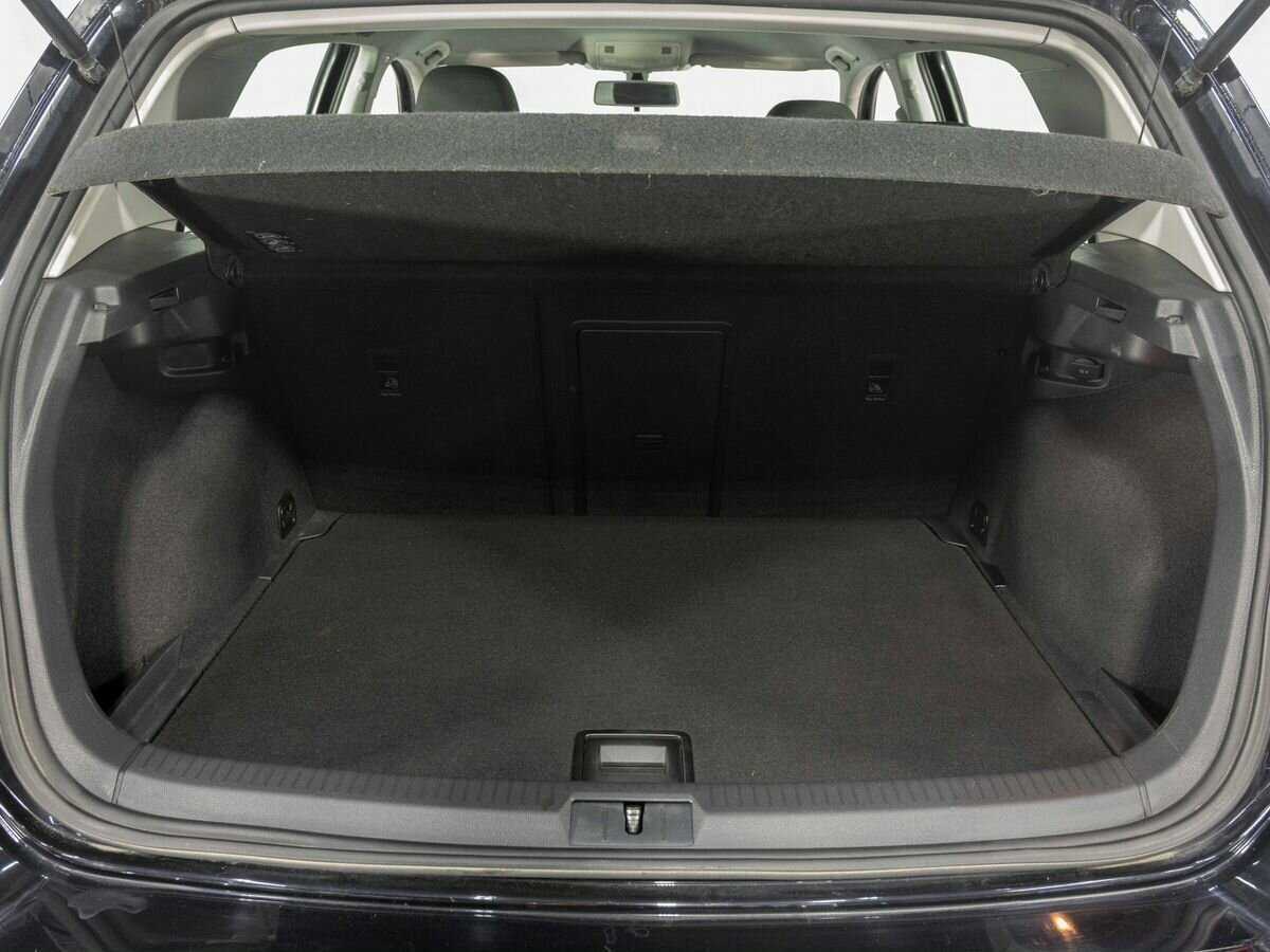 Volkswagen Golf с пробегом — 2013 год. Фото: #22