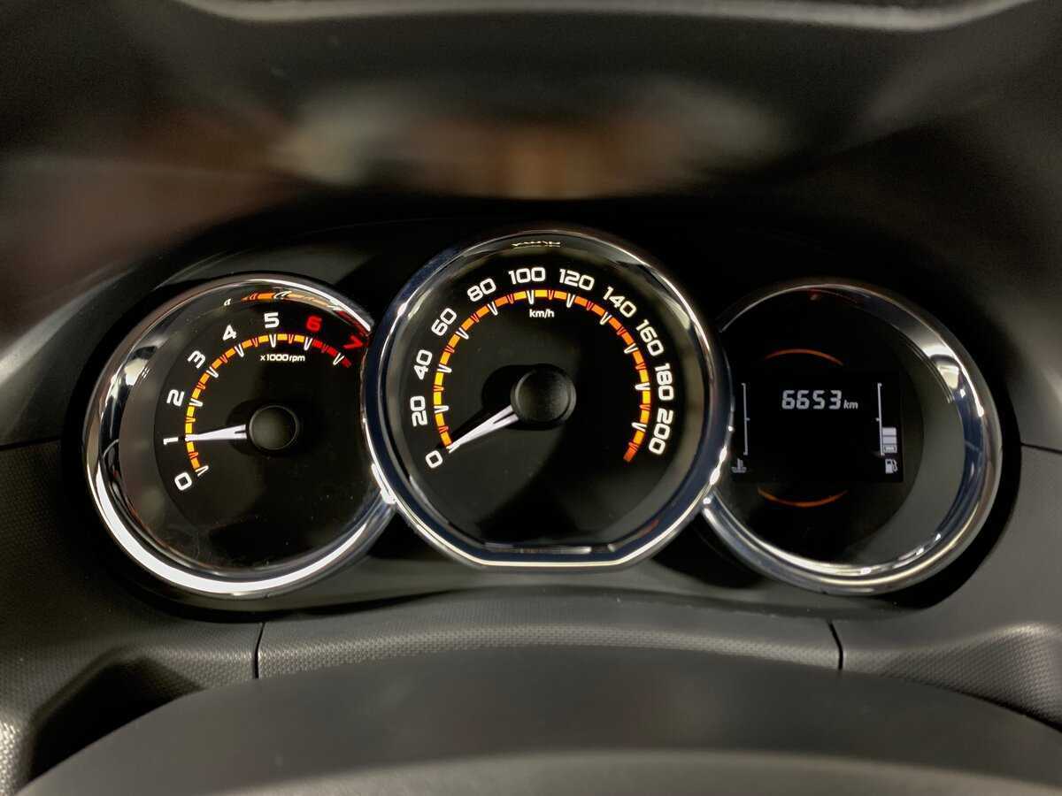 Lada (ВАЗ) Largus с пробегом — 2024 год. Фото: #12