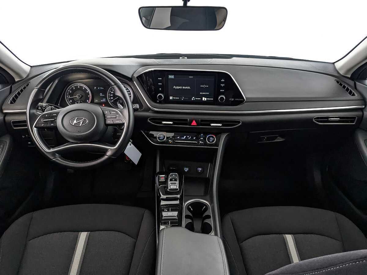 Hyundai Sonata с пробегом — 2021 год. Фото: #9