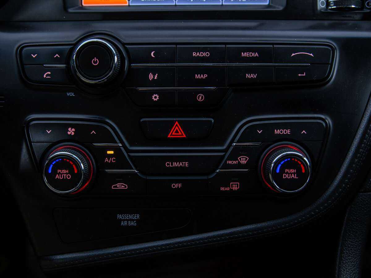 Kia Optima с пробегом — 2012 год. Фото: #12