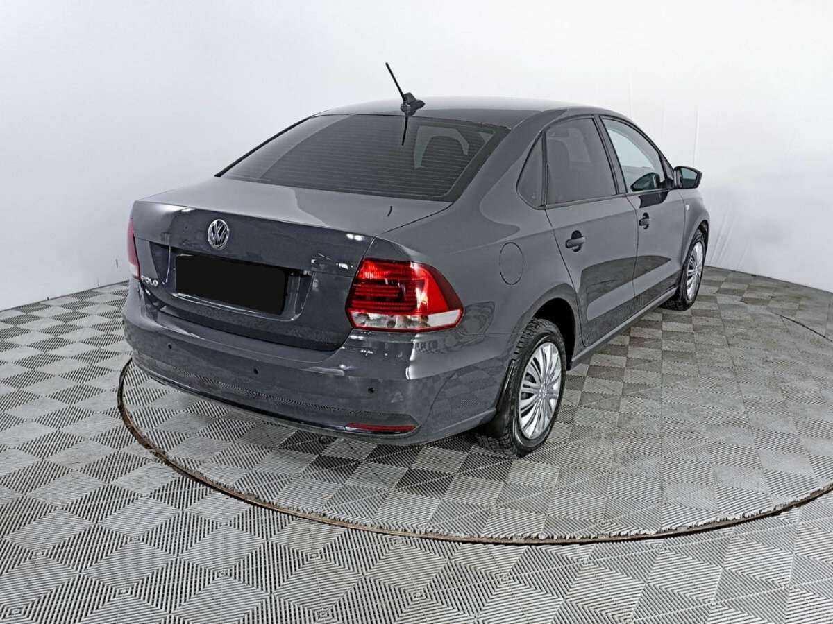 Volkswagen Polo с пробегом — 2017 год. Фото: #4
