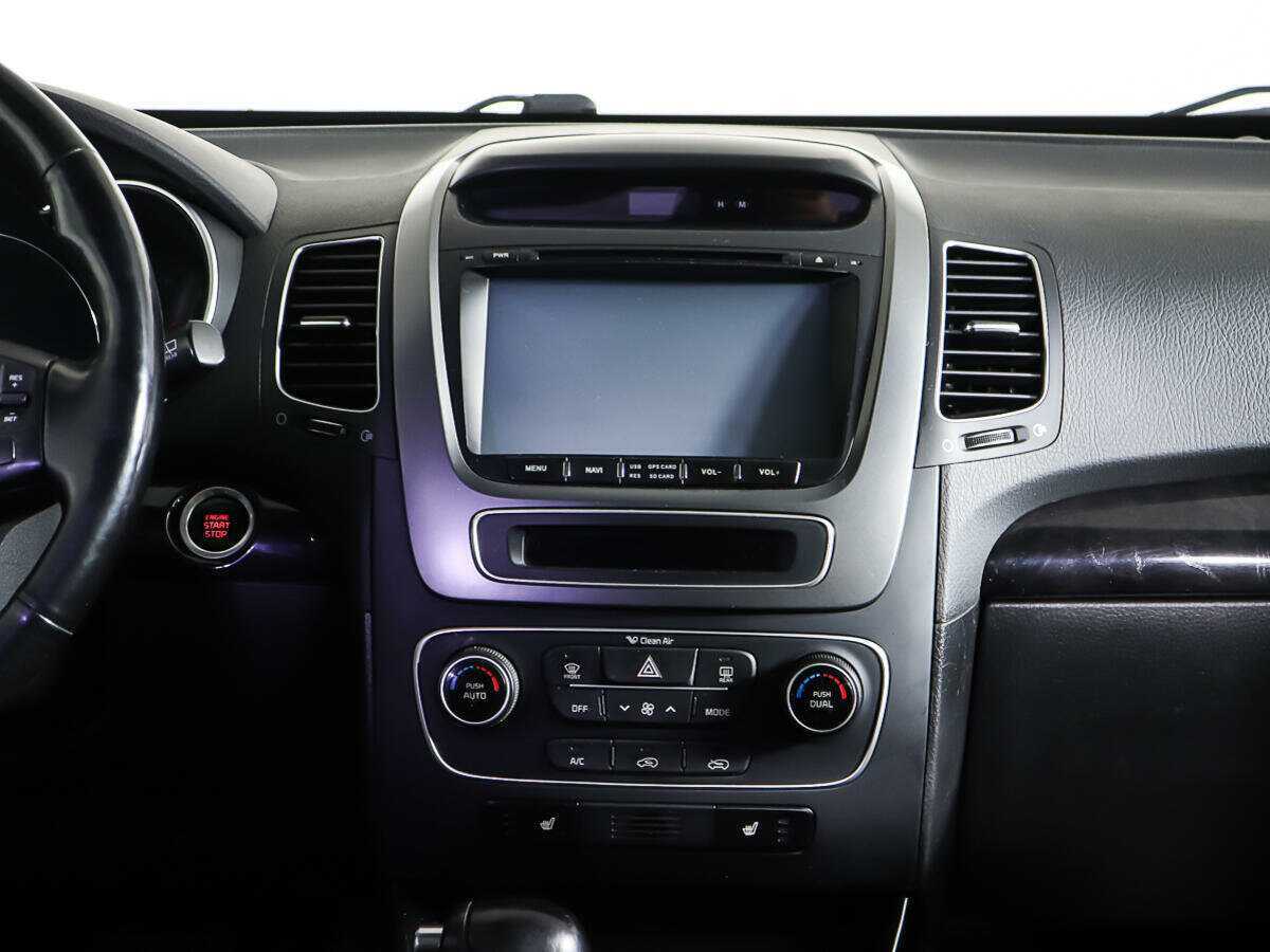 Kia Sorento с пробегом — 2014 год. Фото: #11