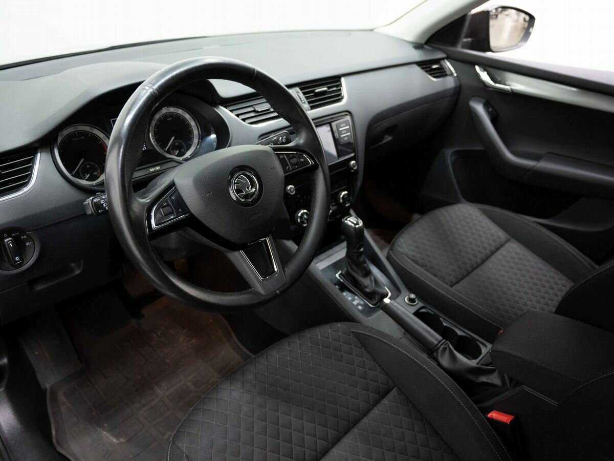 Skoda Octavia с пробегом — 2017 год. Фото: #6