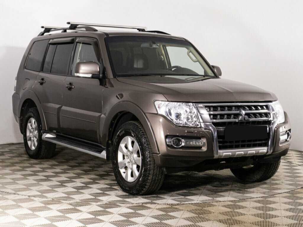 Mitsubishi Pajero с пробегом — 2014 год. Фото: #2
