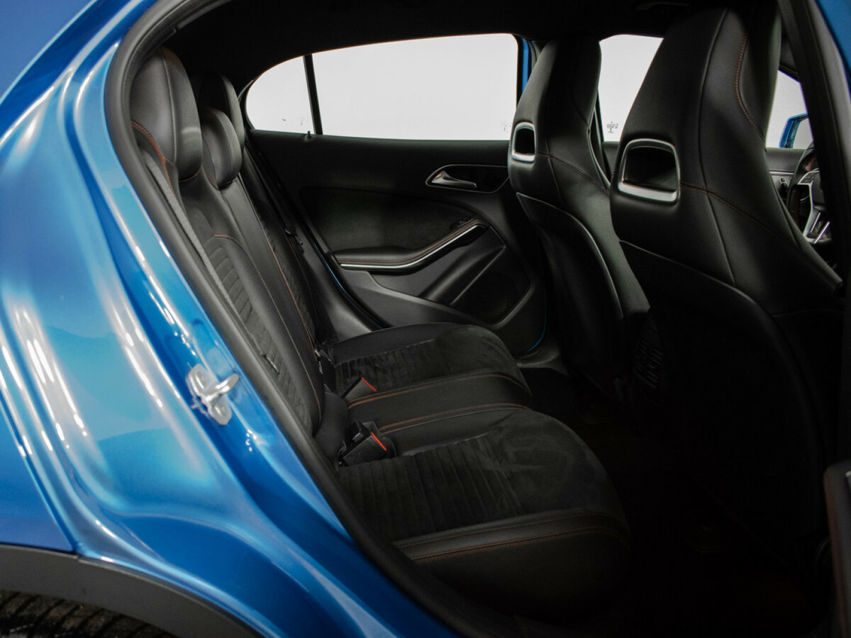 Mercedes-Benz GLA с пробегом — 2015 год. Фото: #9