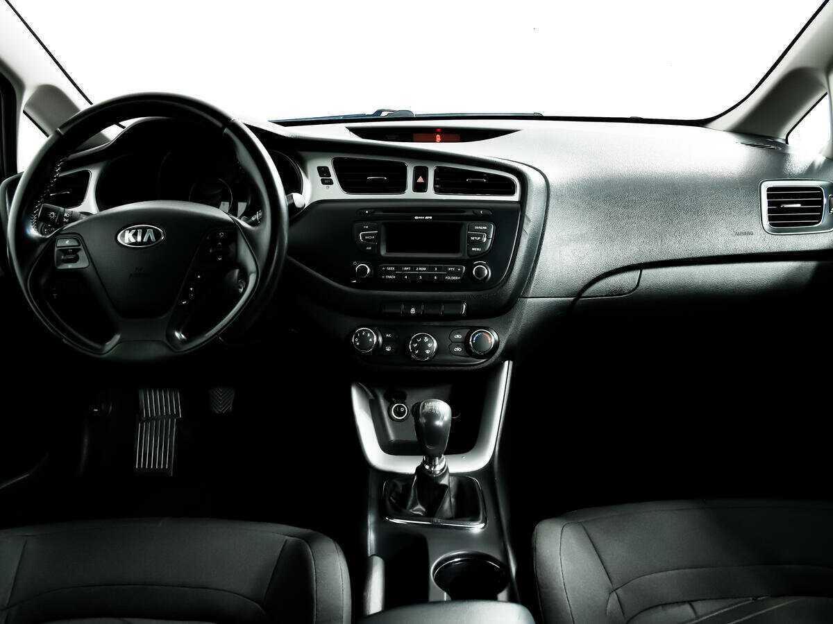 Kia Ceed с пробегом — 2014 год. Фото: #10