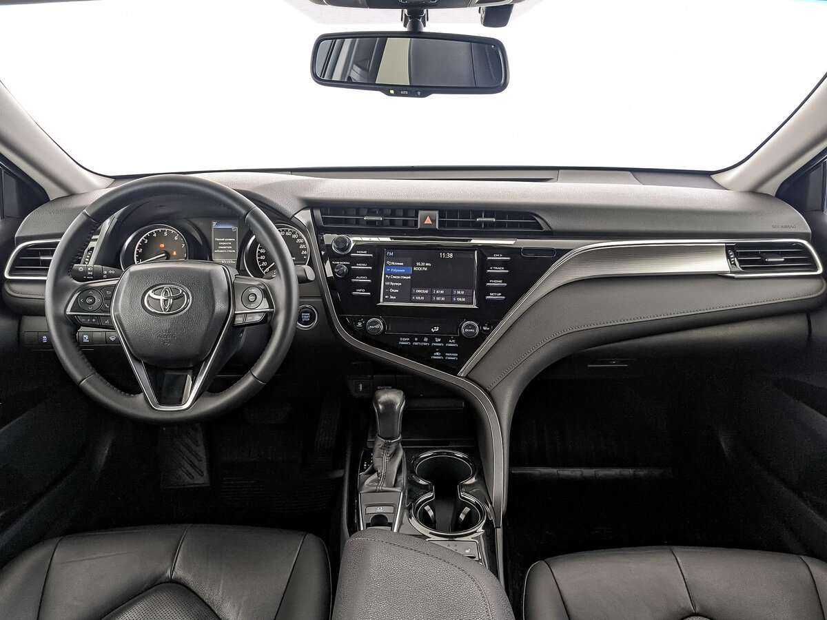 Toyota Camry с пробегом — 2020 год. Фото: #13