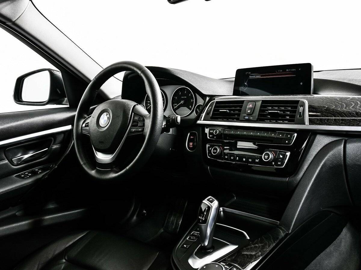 BMW 3 серии с пробегом — 2016 год. Фото: #8