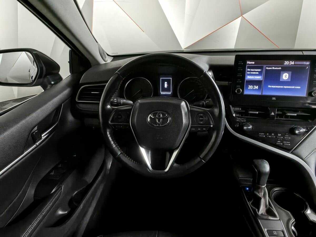 Toyota Camry с пробегом — 2021 год. Фото: #14