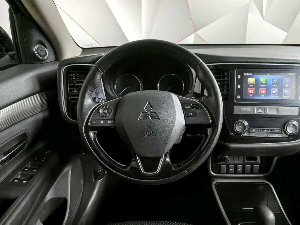 Mitsubishi Outlander с пробегом — 2018 год. Фото: #14