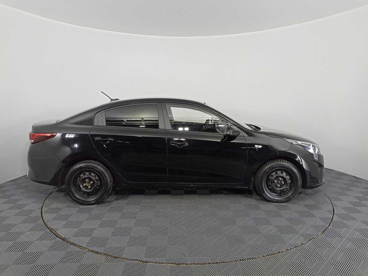 Kia Rio с пробегом — 2021 год. Фото: #3