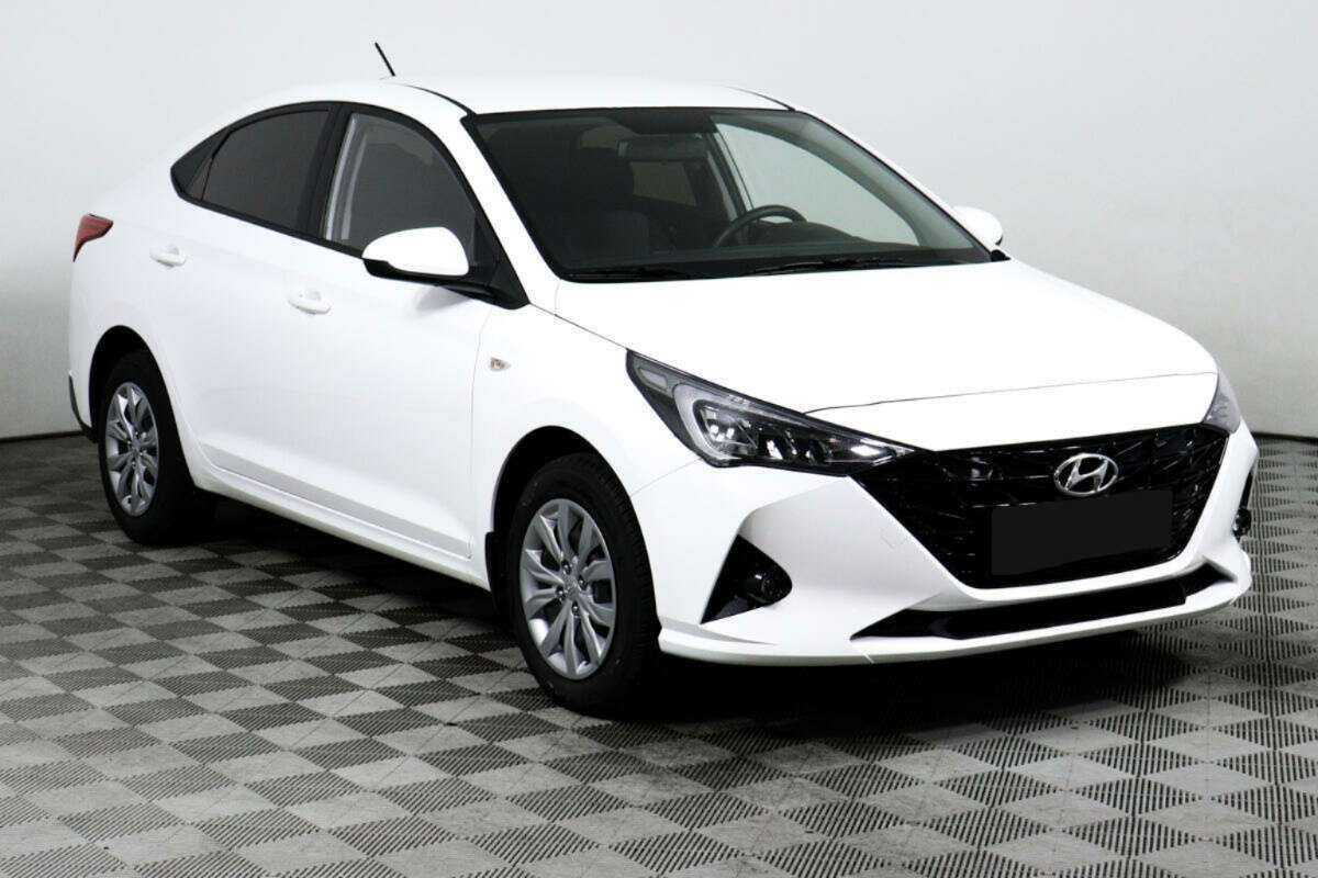 Hyundai Solaris с пробегом — 2022 год. Фото: #2