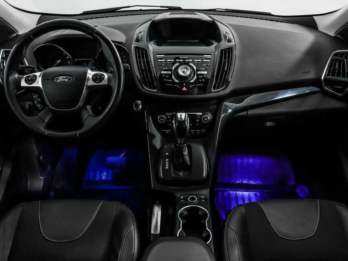 Ford Kuga с пробегом — 2014 год. Фото: #12