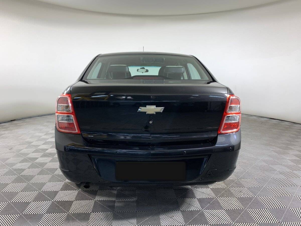 Chevrolet Cobalt с пробегом — 2013 год. Фото: #5