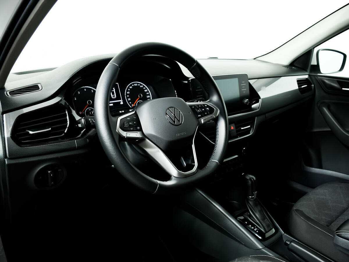 Volkswagen Polo с пробегом — 2021 год. Фото: #12
