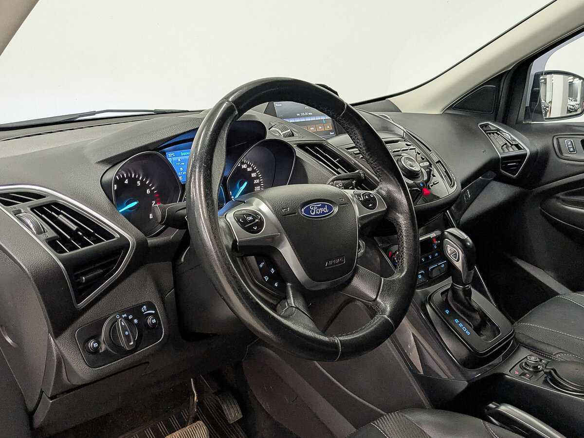 Ford Kuga с пробегом — 2014 год. Фото: #12