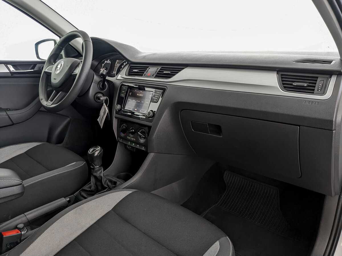 Skoda Rapid с пробегом — 2018 год. Фото: #8