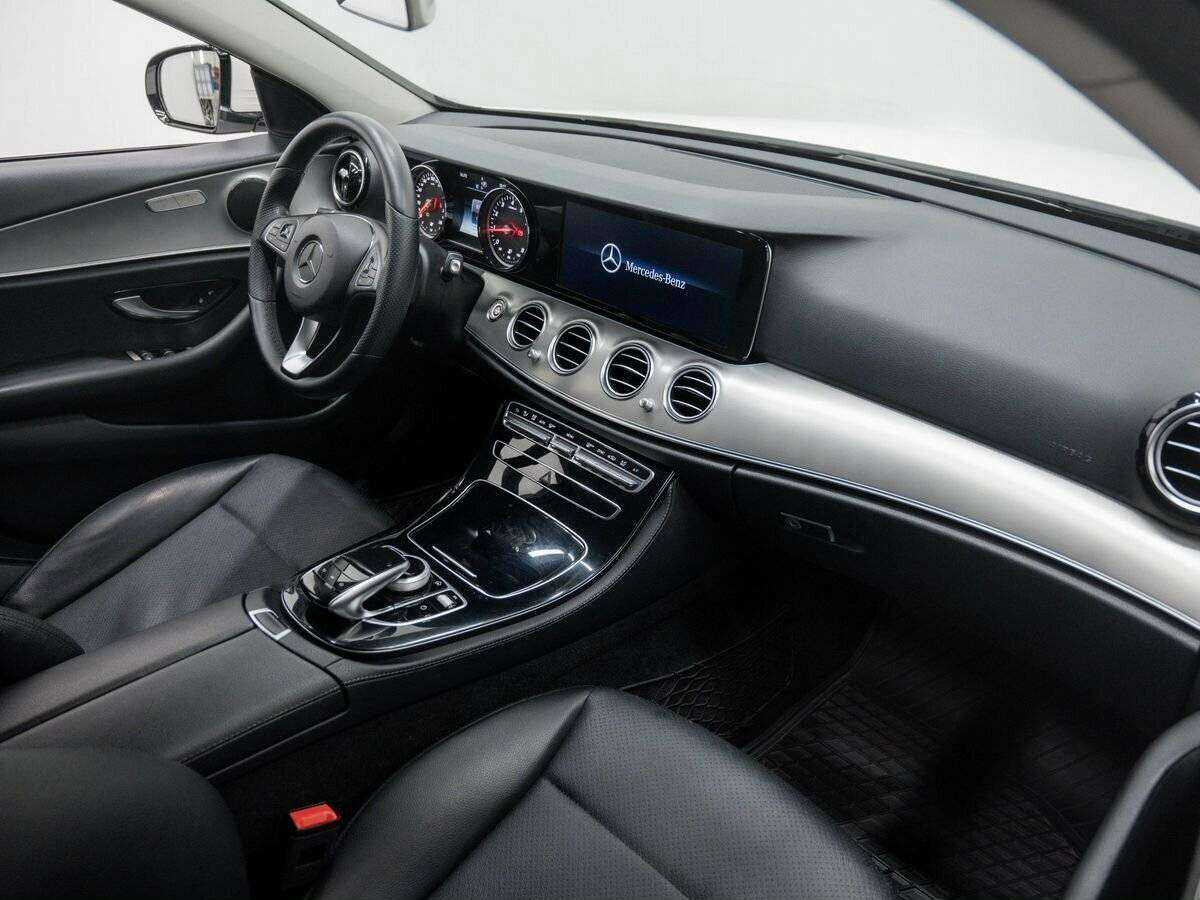 Mercedes-Benz E-Класс с пробегом — 2017 год. Фото: #8