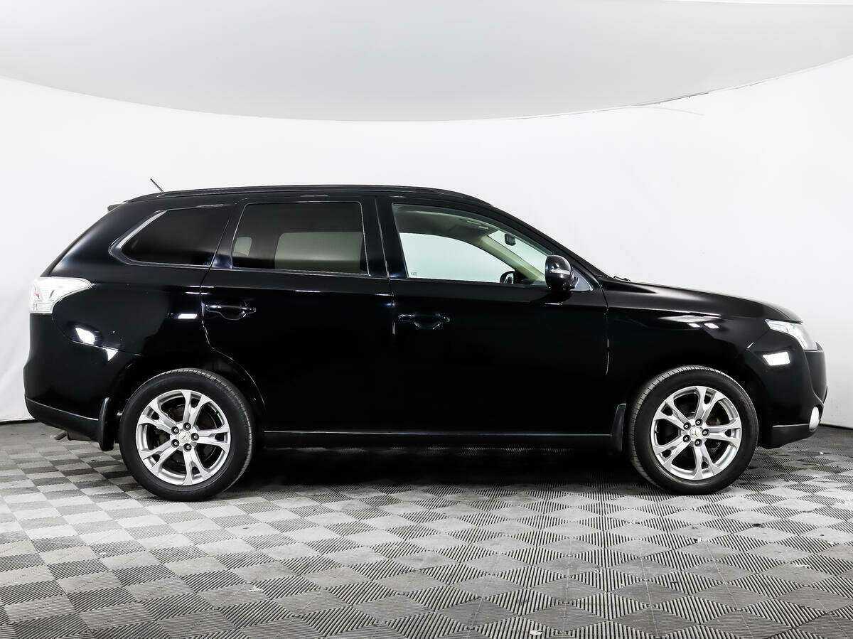 Mitsubishi Outlander с пробегом — 2013 год. Фото: #3