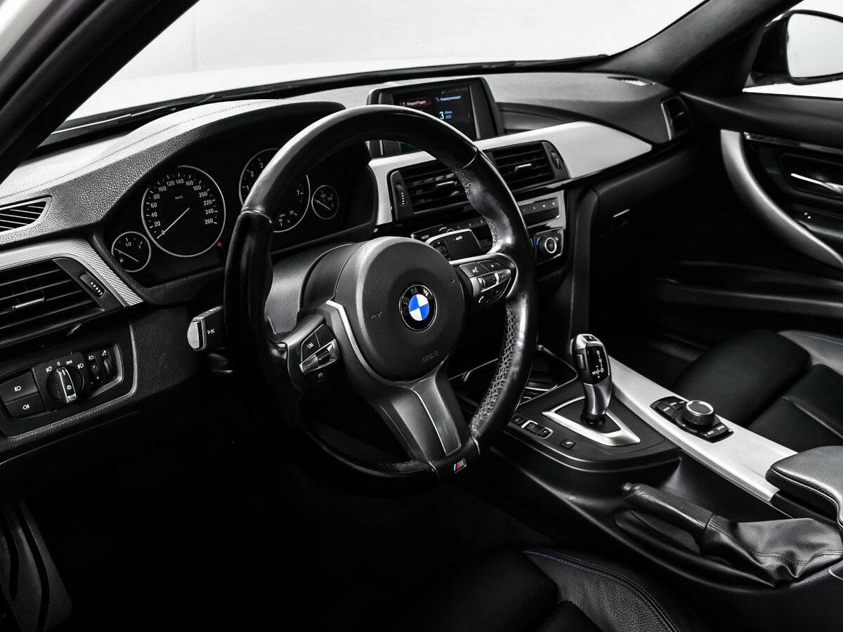 BMW 3 серии с пробегом — 2018 год. Фото: #11