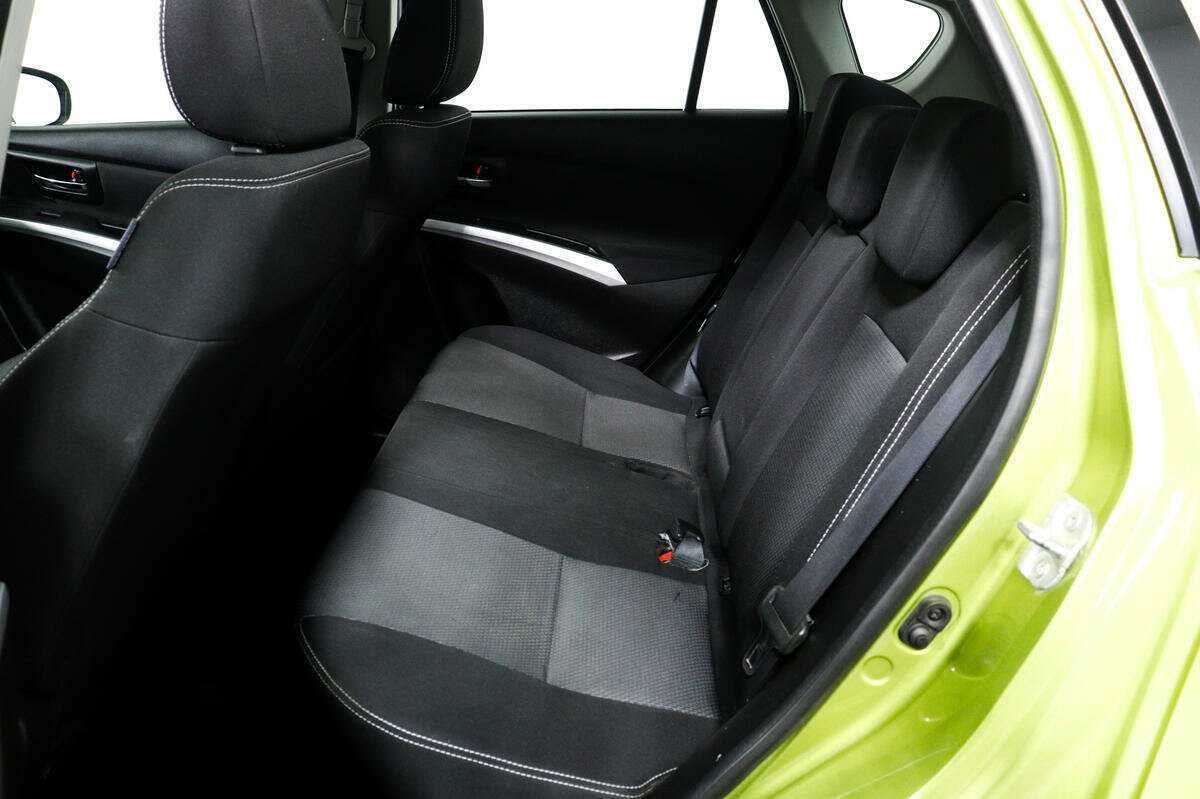 Suzuki SX4 с пробегом — 2014 год. Фото: #11