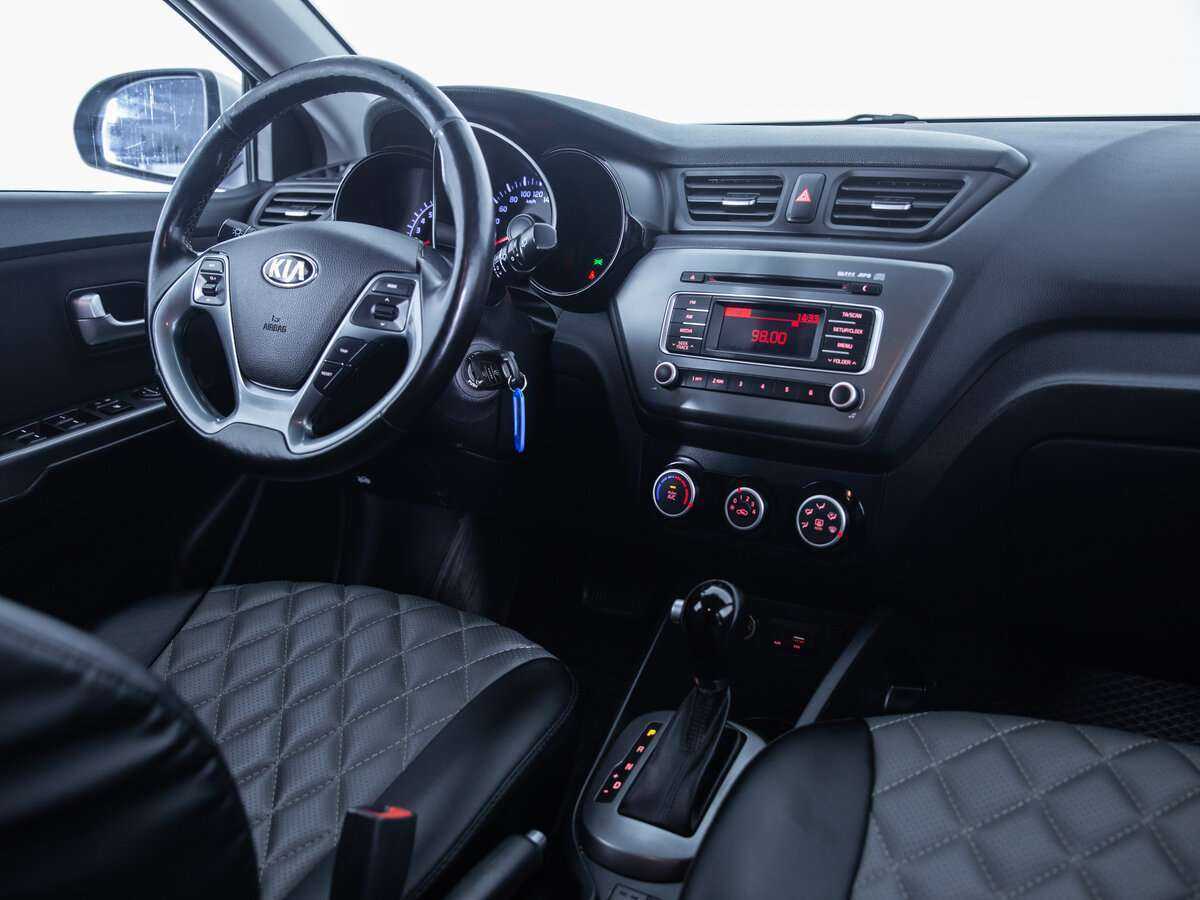 Kia Rio с пробегом — 2017 год. Фото: #12