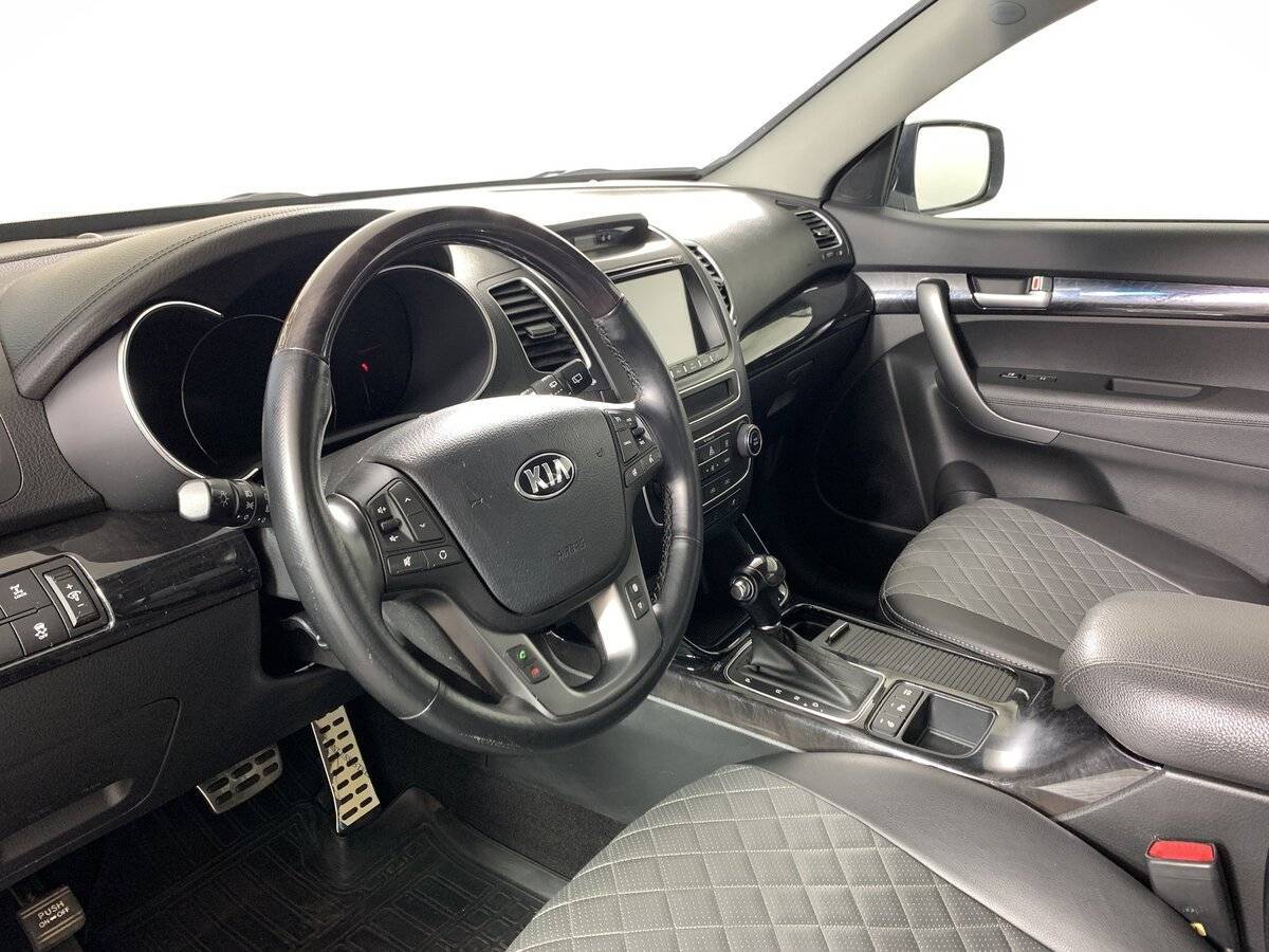 Kia Sorento с пробегом — 2019 год. Фото: #10